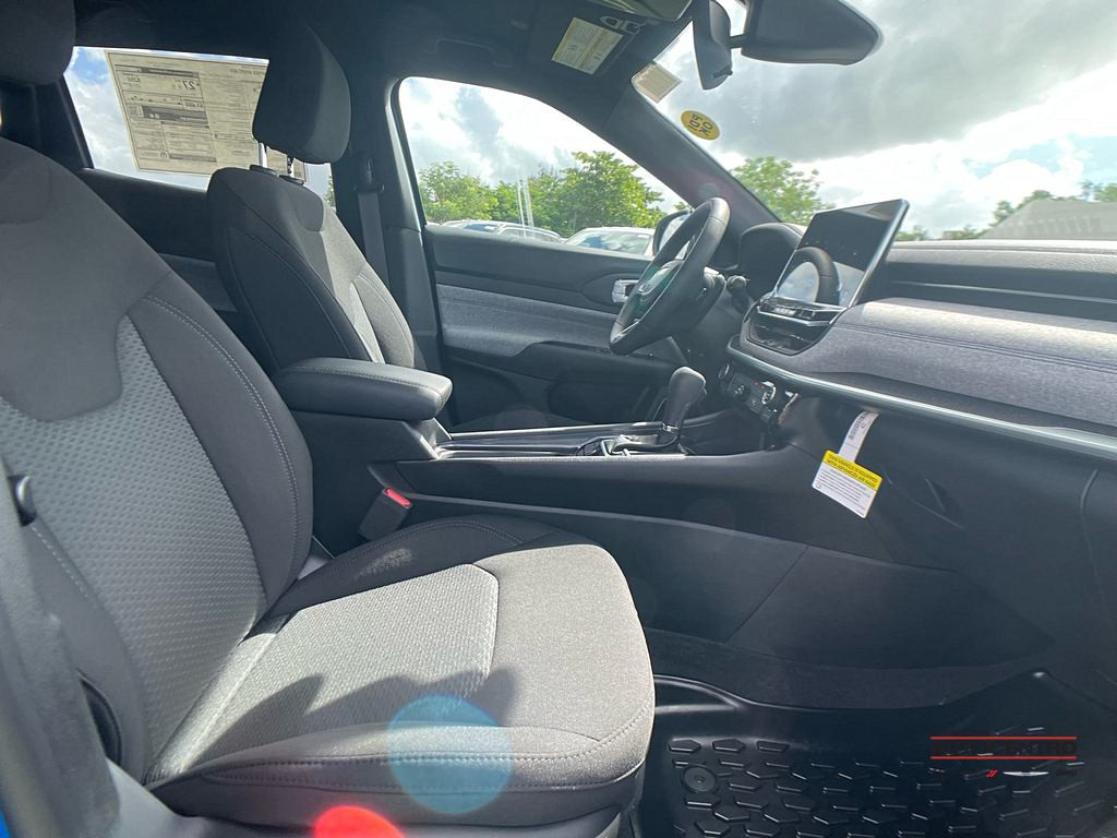 https://assets.dealerappcenter.com/dealergroups/67/vehicles/235877/wCjbhR.jpg