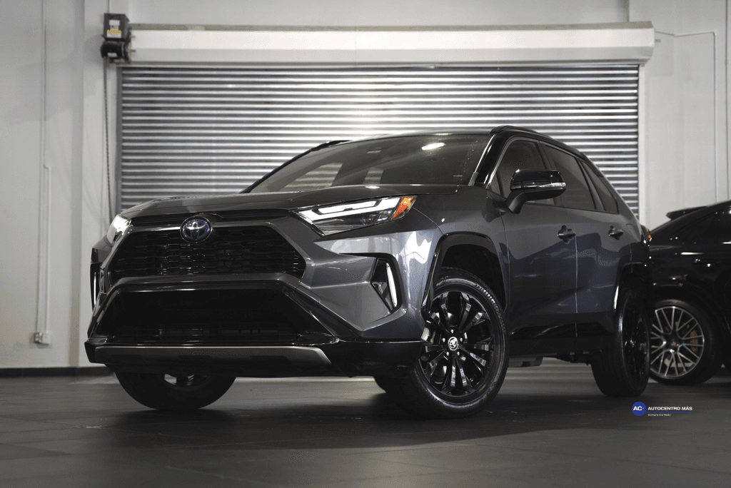 https://assets.dealerappcenter.com/dealergroups/67/vehicles/261935/ik32MB.png