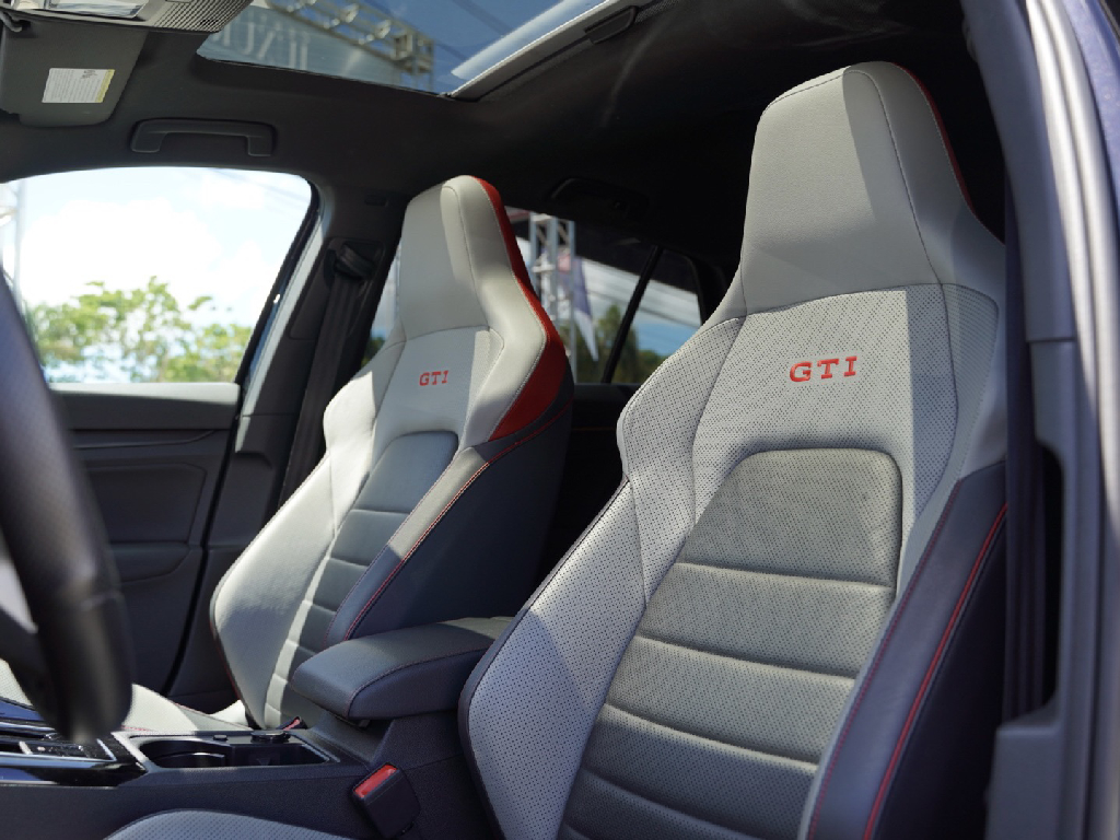 https://assets.dealerappcenter.com/dealergroups/67/vehicles/264303/oNDVyo.png