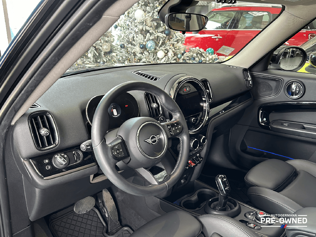https://assets.dealerappcenter.com/dealergroups/67/vehicles/276956/s4CtPi.png