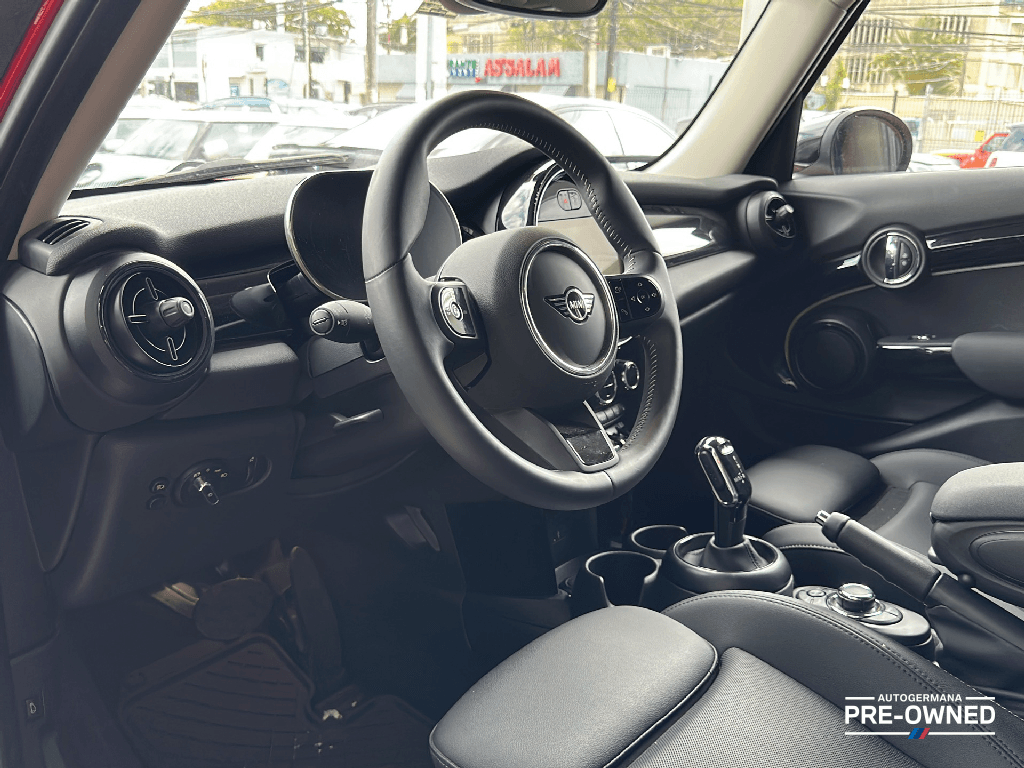 https://assets.dealerappcenter.com/dealergroups/67/vehicles/289285/an3UJf.png