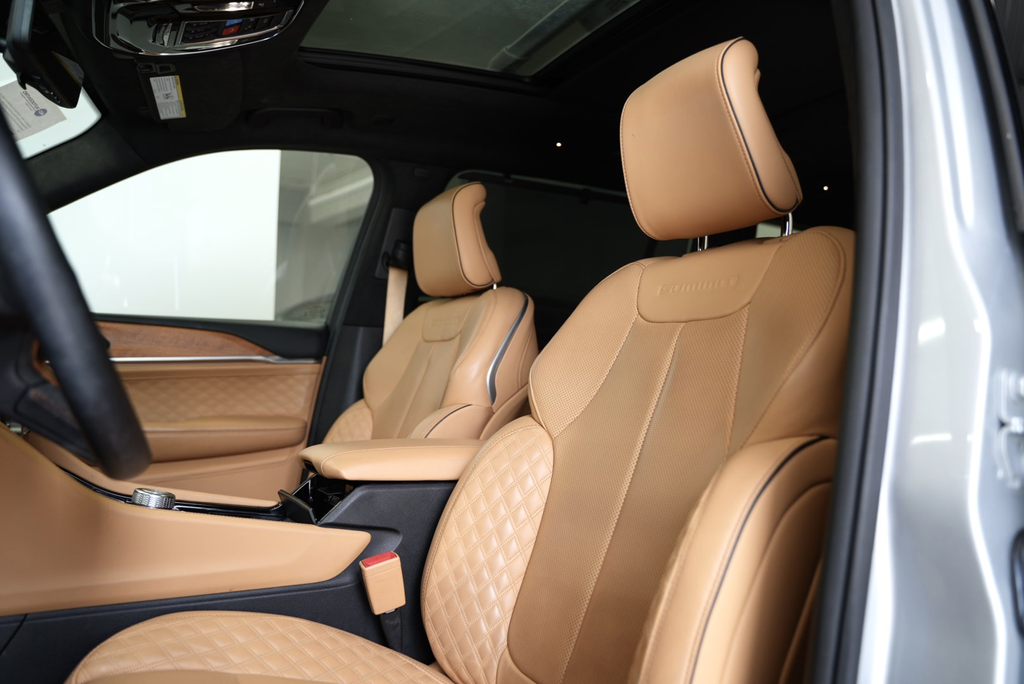 https://assets.dealerappcenter.com/dealergroups/67/vehicles/294970/OaMg27.png