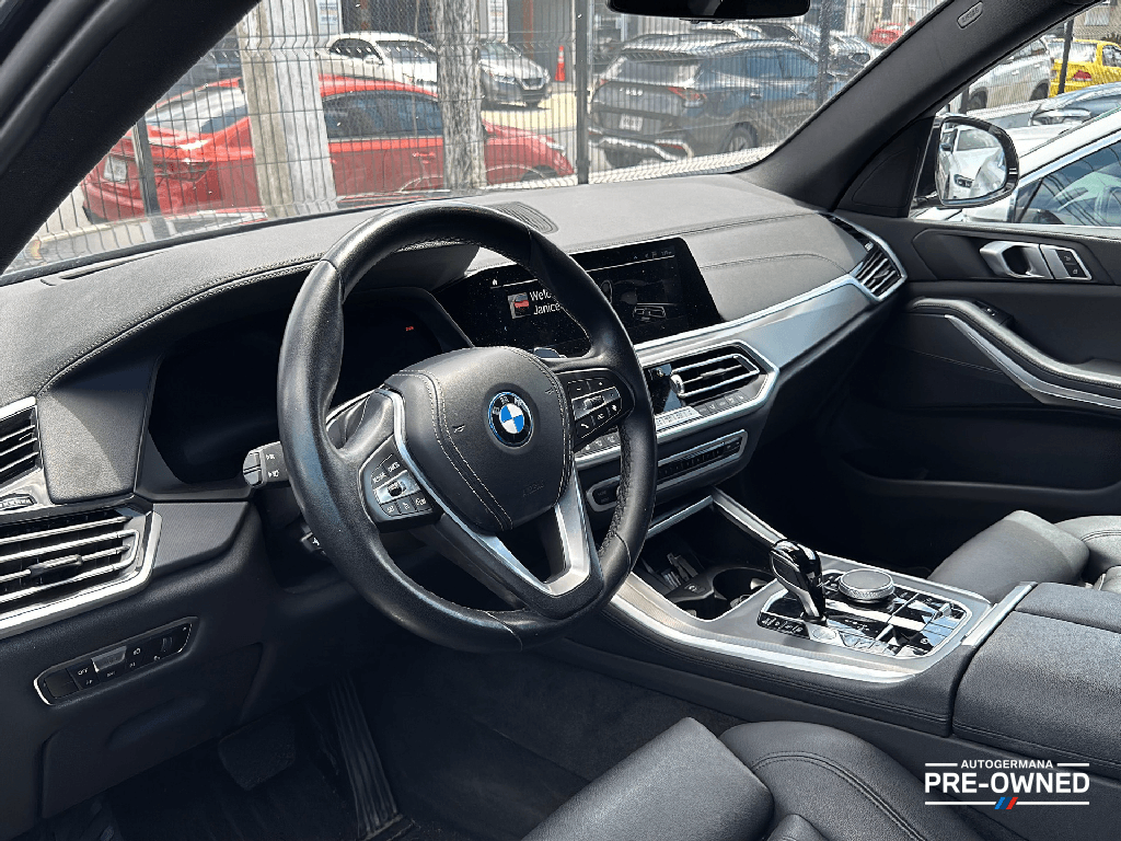 https://assets.dealerappcenter.com/dealergroups/67/vehicles/296552/S66GbU.png