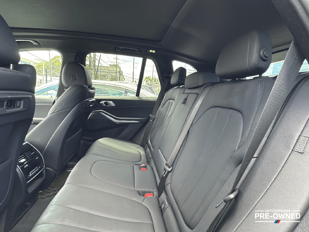 https://assets.dealerappcenter.com/dealergroups/67/vehicles/296552/rMlUKW.png