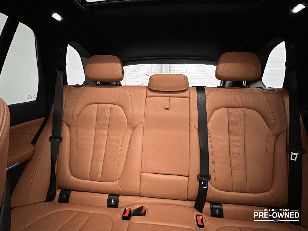 https://assets.dealerappcenter.com/dealergroups/67/vehicles/296917/1WGAri.png