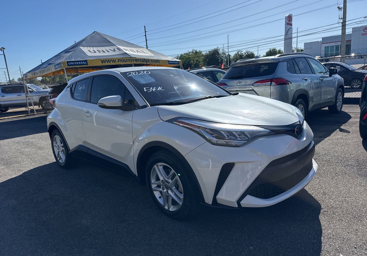 2020 Toyota C-HR LE's photo