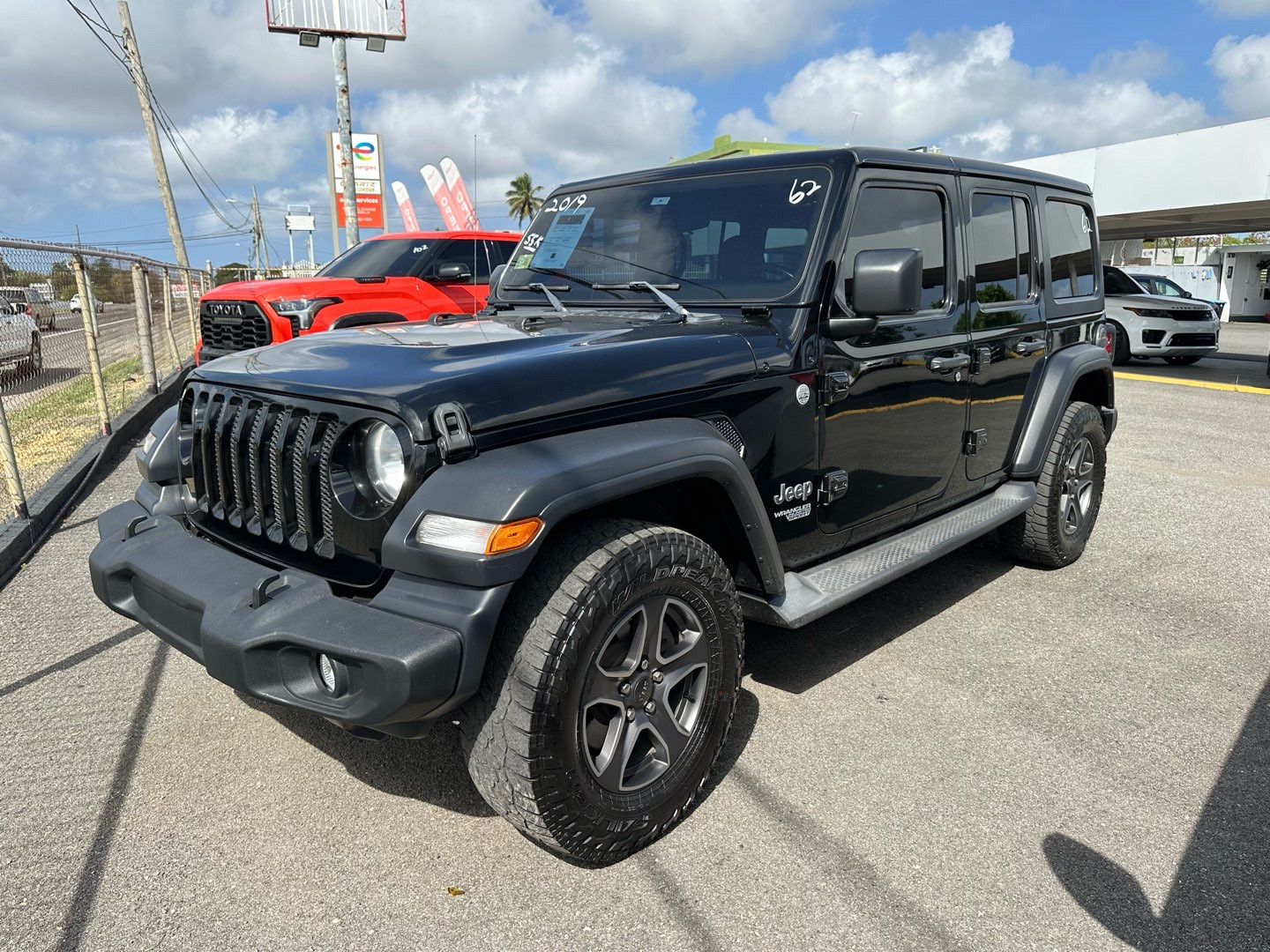 2019 Jeep Wrangler Sport S's photo