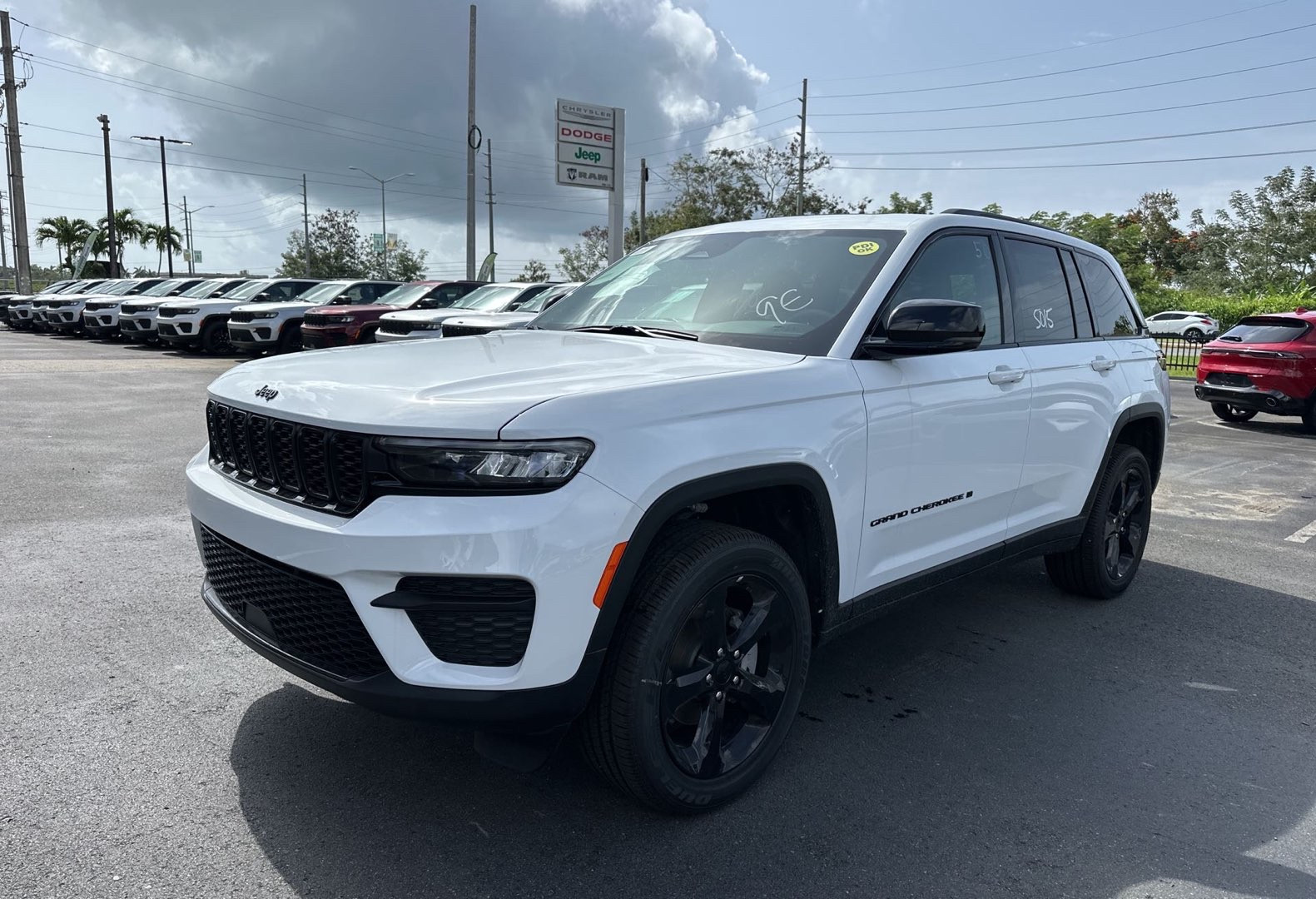 2024 Jeep Grand Cherokee Altitude's photo