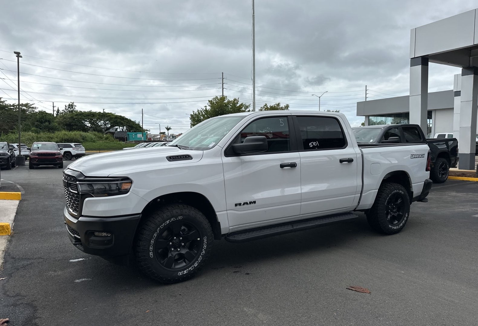 2026 RAM 1500 Warlock 4x4 Crew Cab 5'7's photo