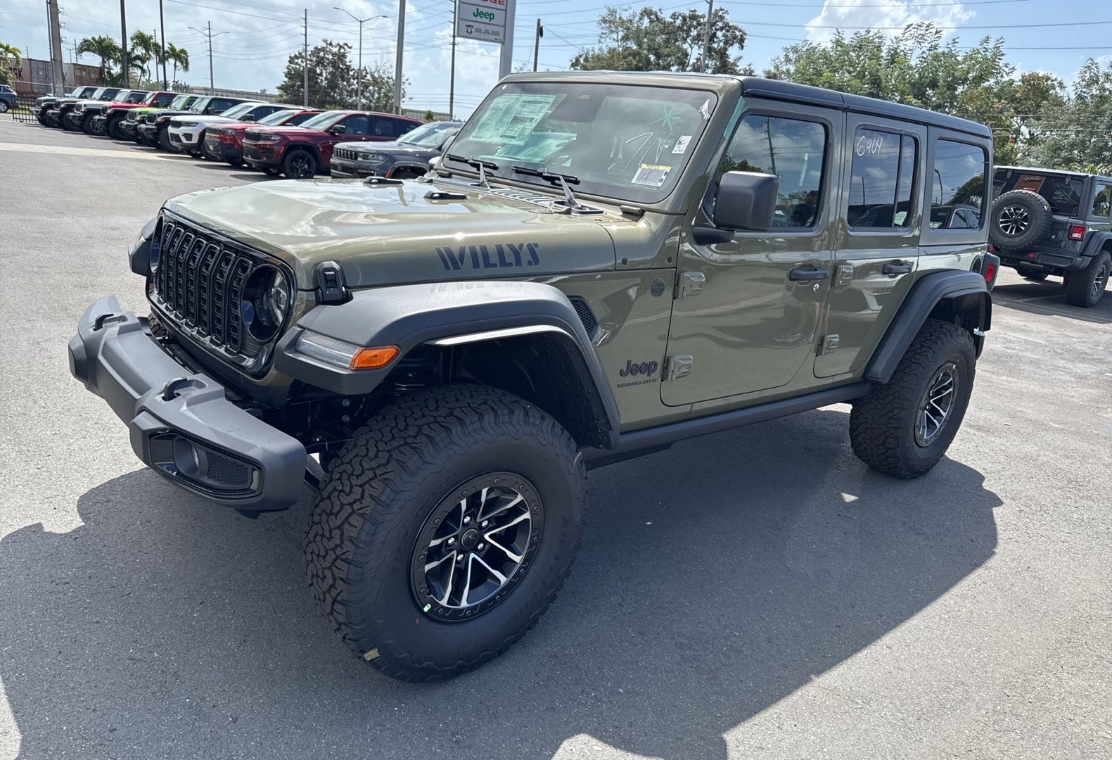 2026 Jeep Wrangler Willys's photo