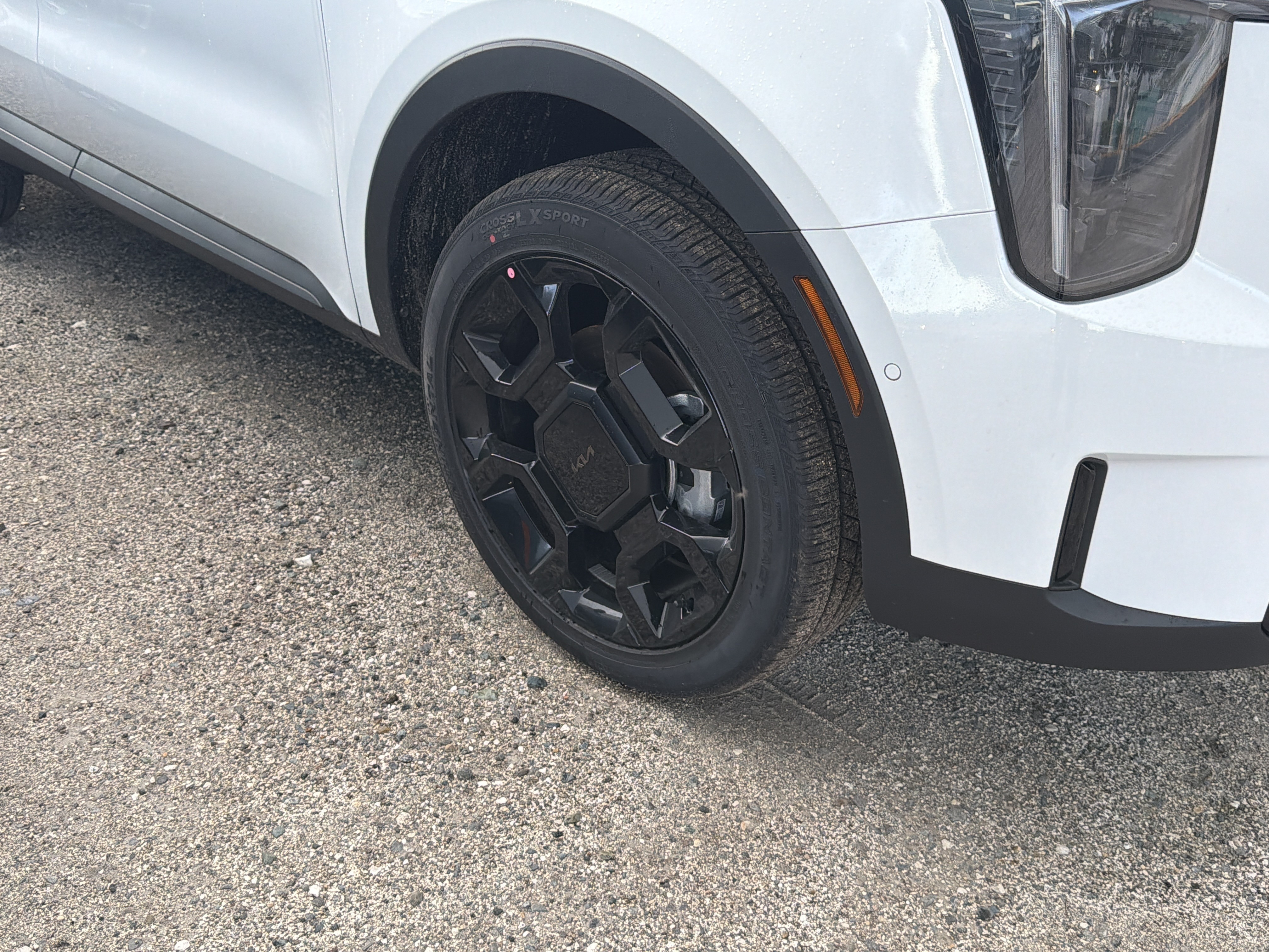 https://assets.dealerappcenter.com/dealergroups/73/vehicles/329093/Gra6Oz.jpg