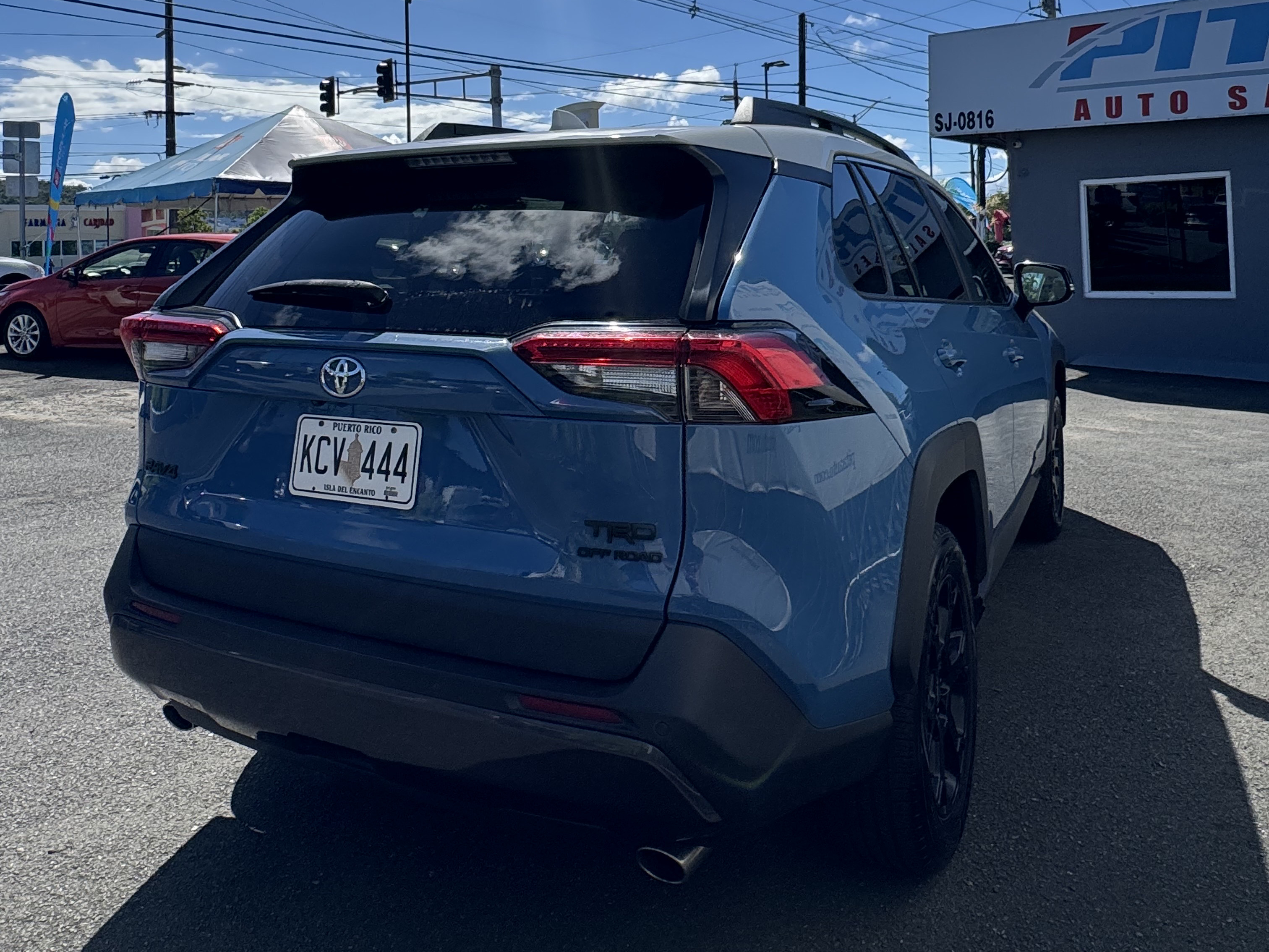 https://assets.dealerappcenter.com/dealergroups/75/vehicles/329074/N3yRoI.jpg