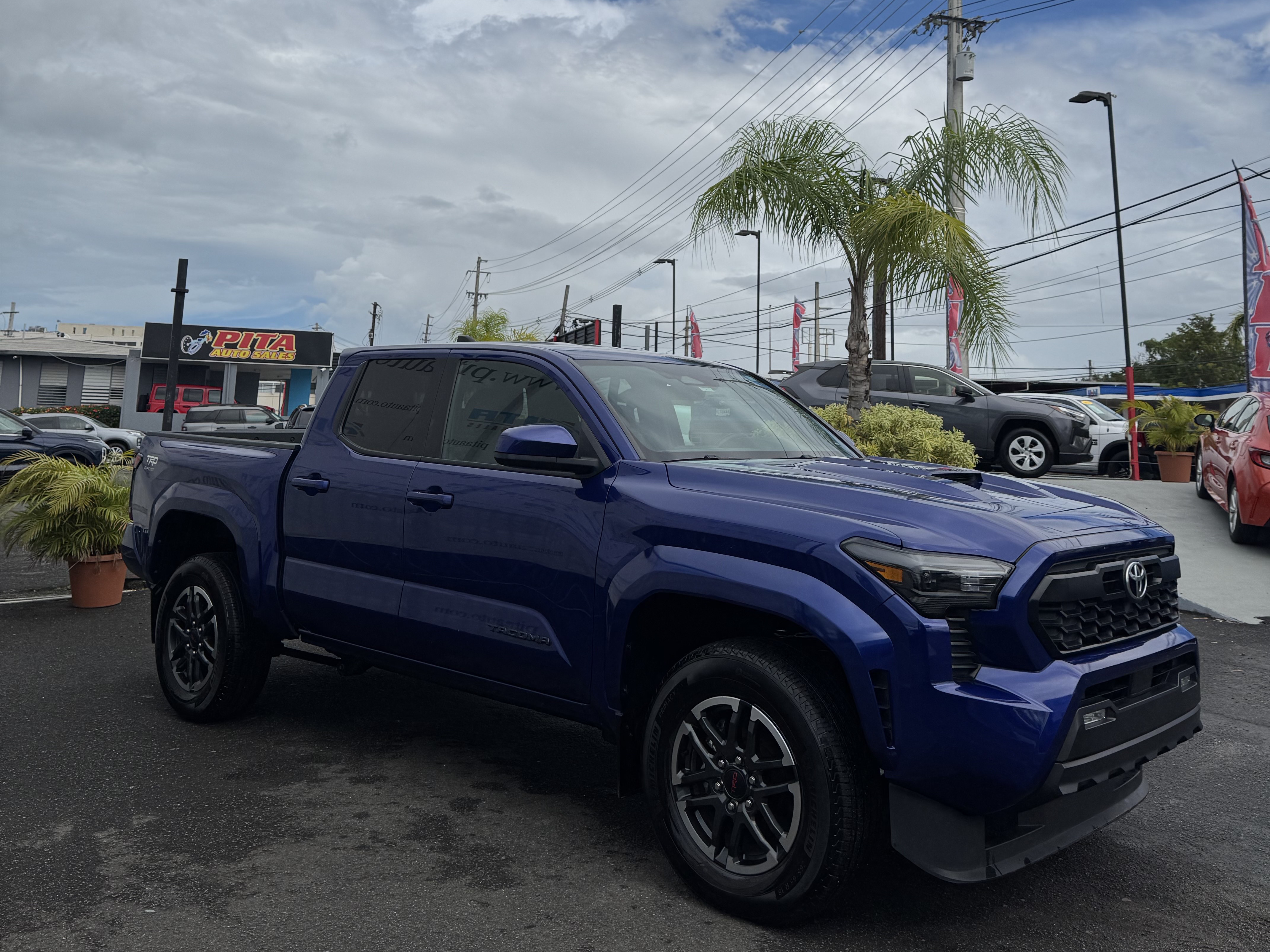 https://assets.dealerappcenter.com/dealergroups/75/vehicles/336391/4jrQ8O.jpg