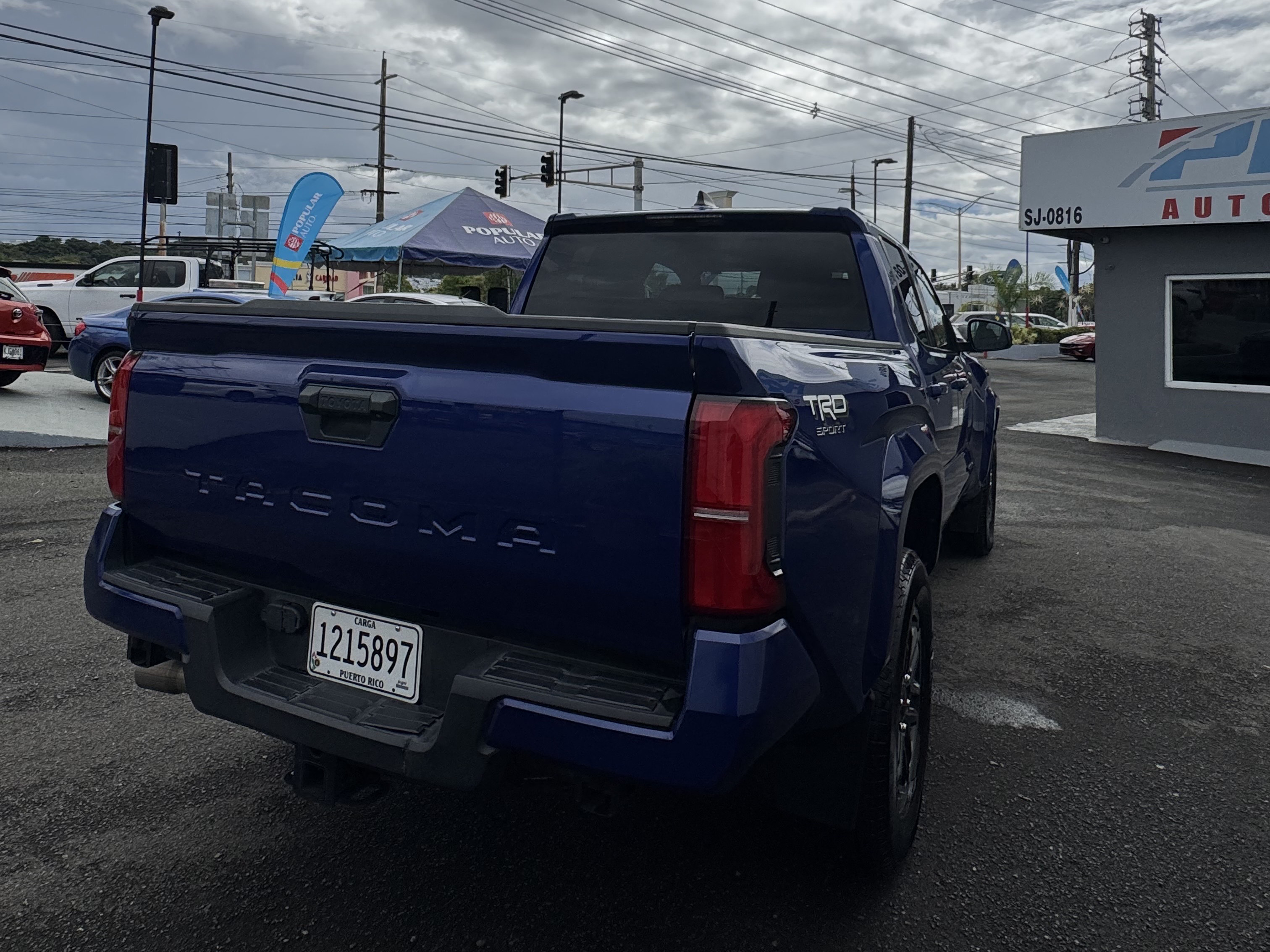 https://assets.dealerappcenter.com/dealergroups/75/vehicles/336391/ToxK6w.jpg