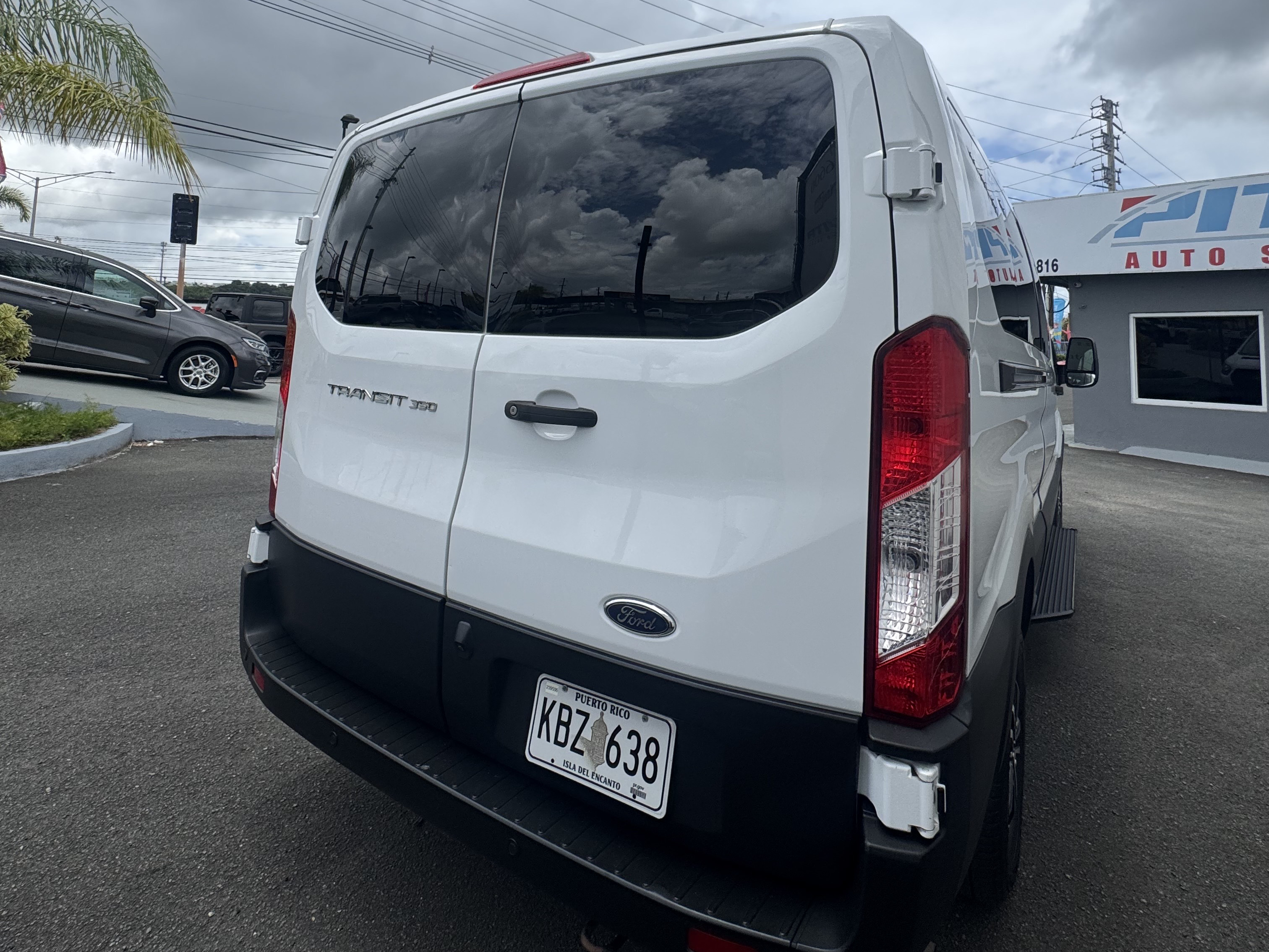 https://assets.dealerappcenter.com/dealergroups/75/vehicles/337791/HEgQep.jpg