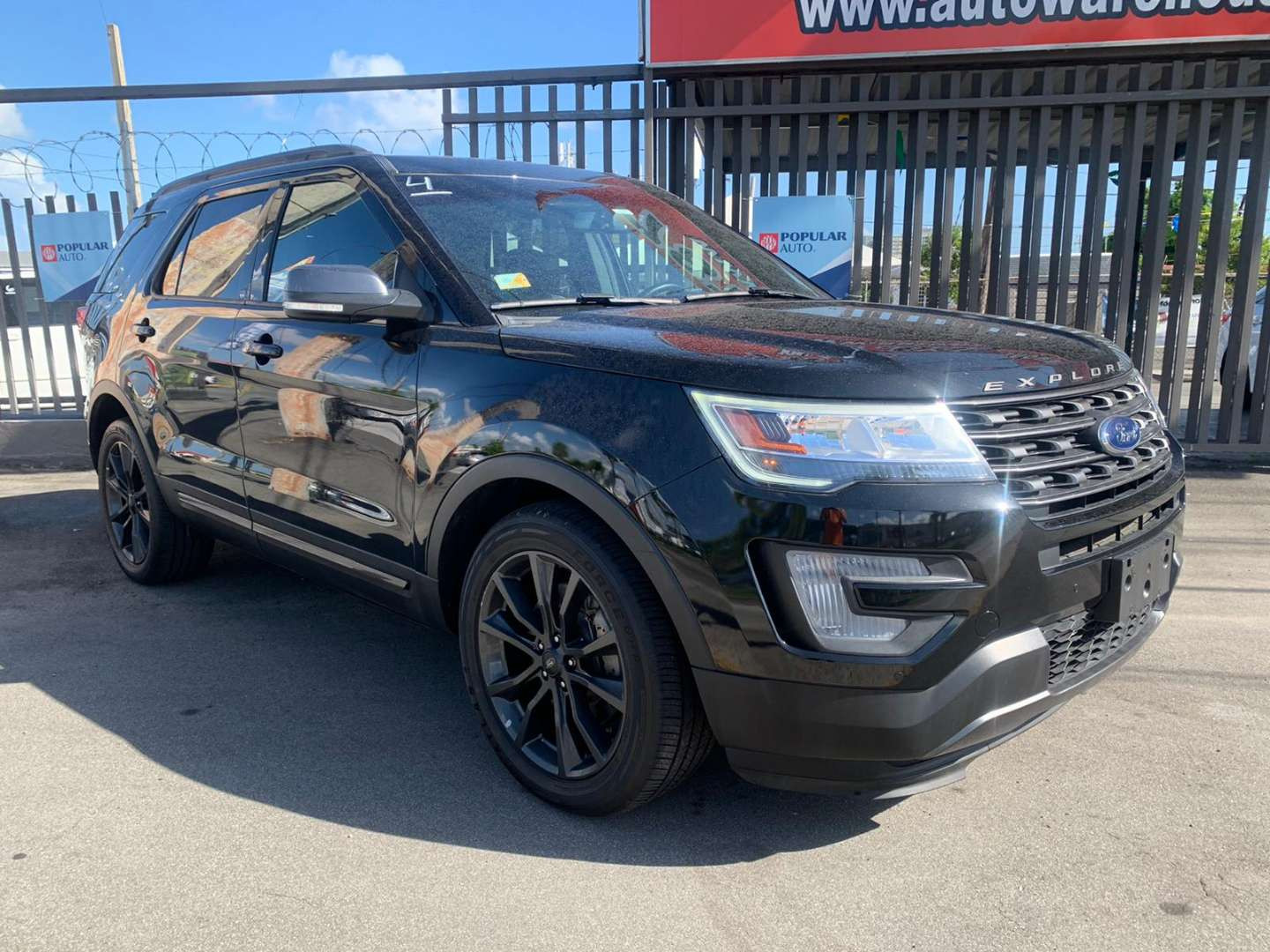 Ford Explorer Black 17 Auto Warehouse