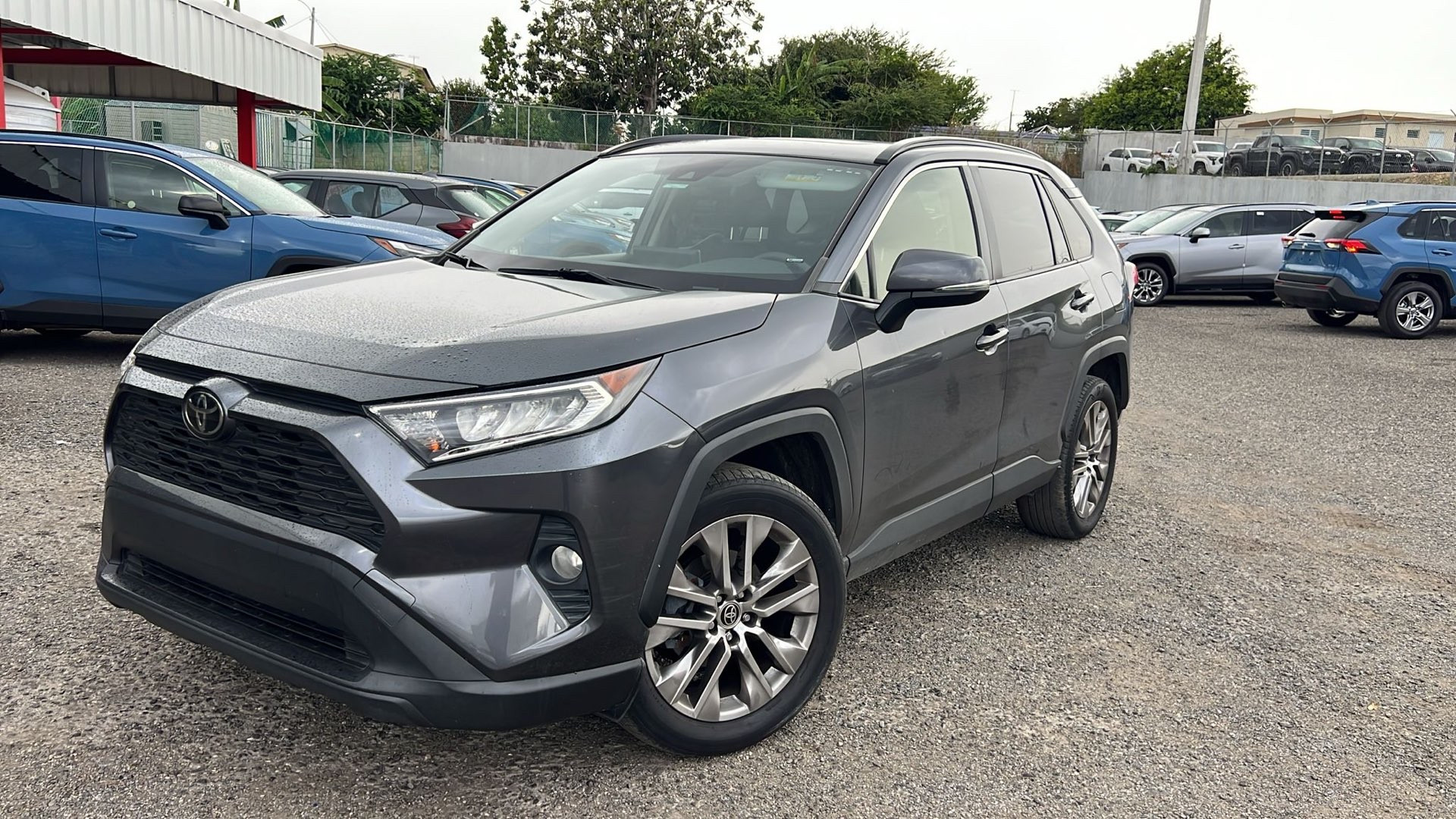 https://assets.dealerappcenter.com/dealergroups/84/vehicles/178054/srvZ15.jpg