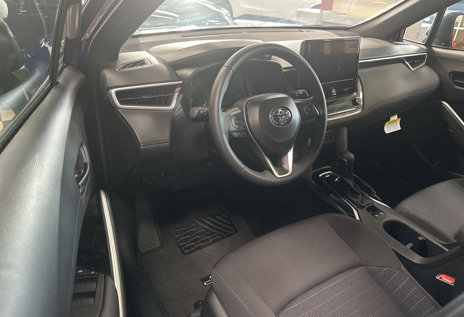 https://assets.dealerappcenter.com/dealergroups/84/vehicles/283942/log8Ct.jpg