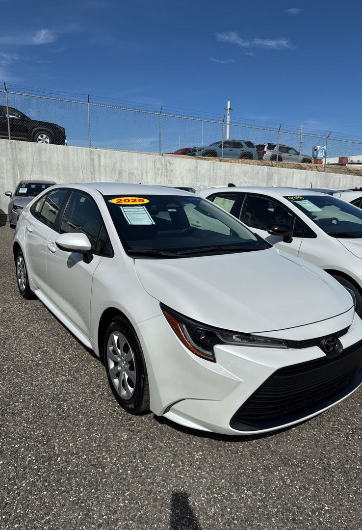 2025 Toyota Corolla LE