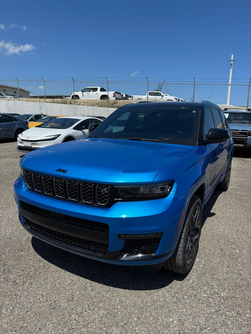 2023 Jeep Grand Cherokee L Summit Reserve 4x4's photo