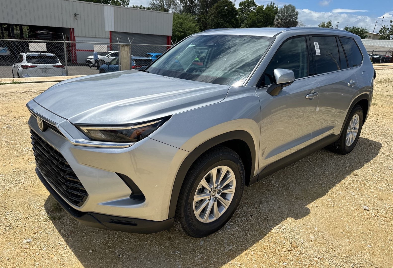 2026 Toyota Grand Highlander XLE FWD's photo