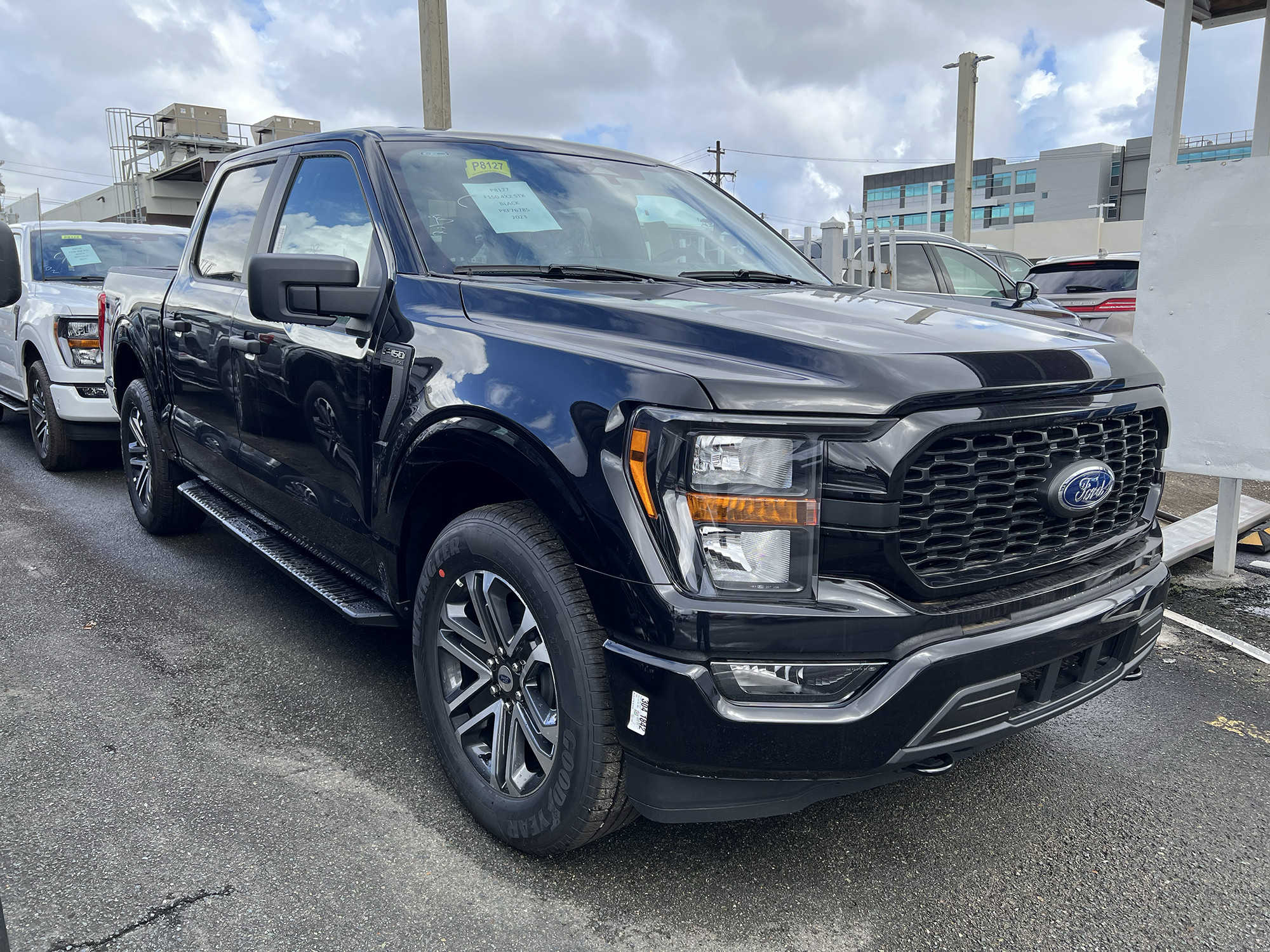 https://assets.dealerappcenter.com/dealergroups/86/vehicles/243957/Y5l5ln.jpg