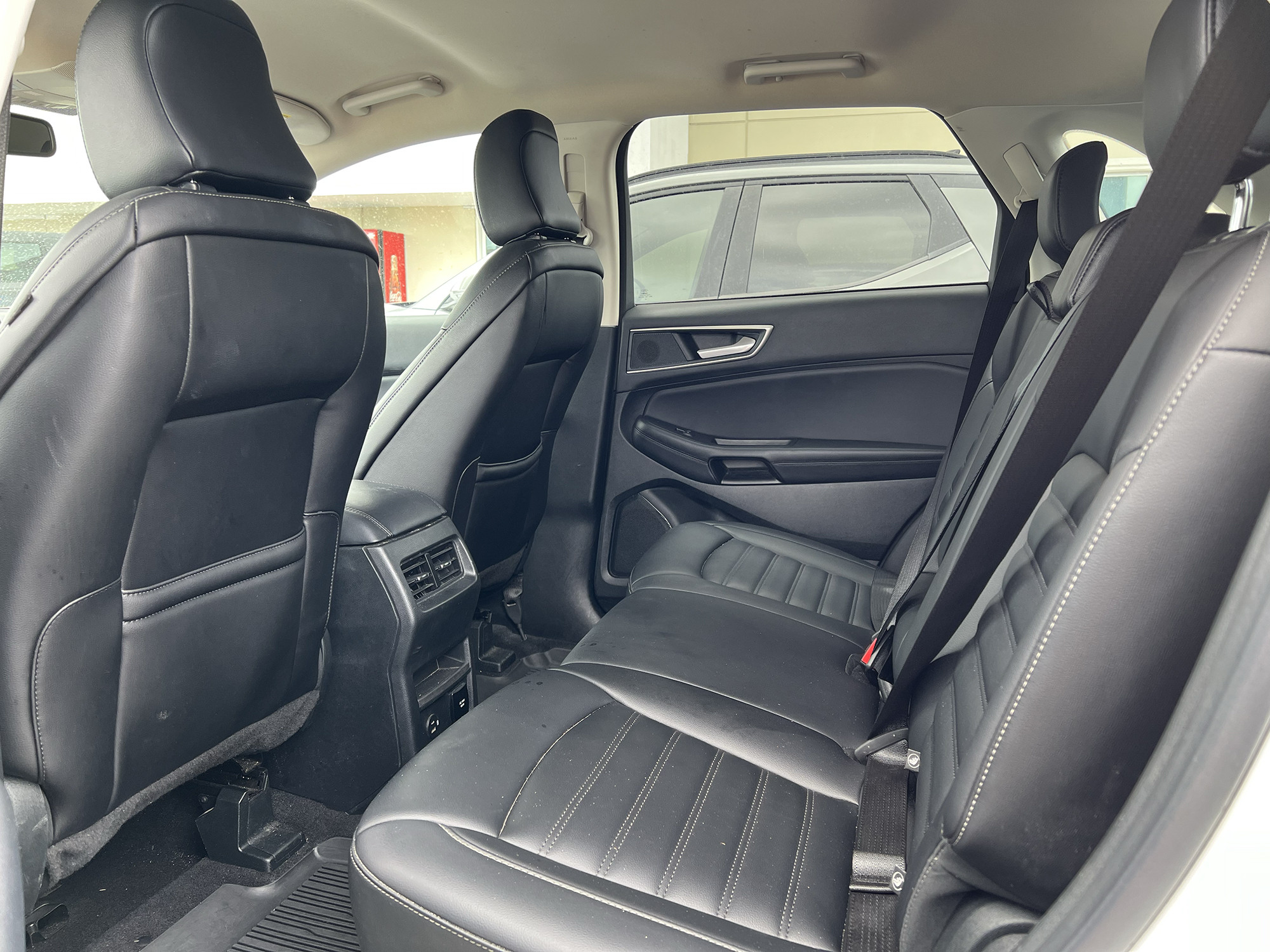 https://assets.dealerappcenter.com/dealergroups/86/vehicles/257626/CMjnGC.jpg