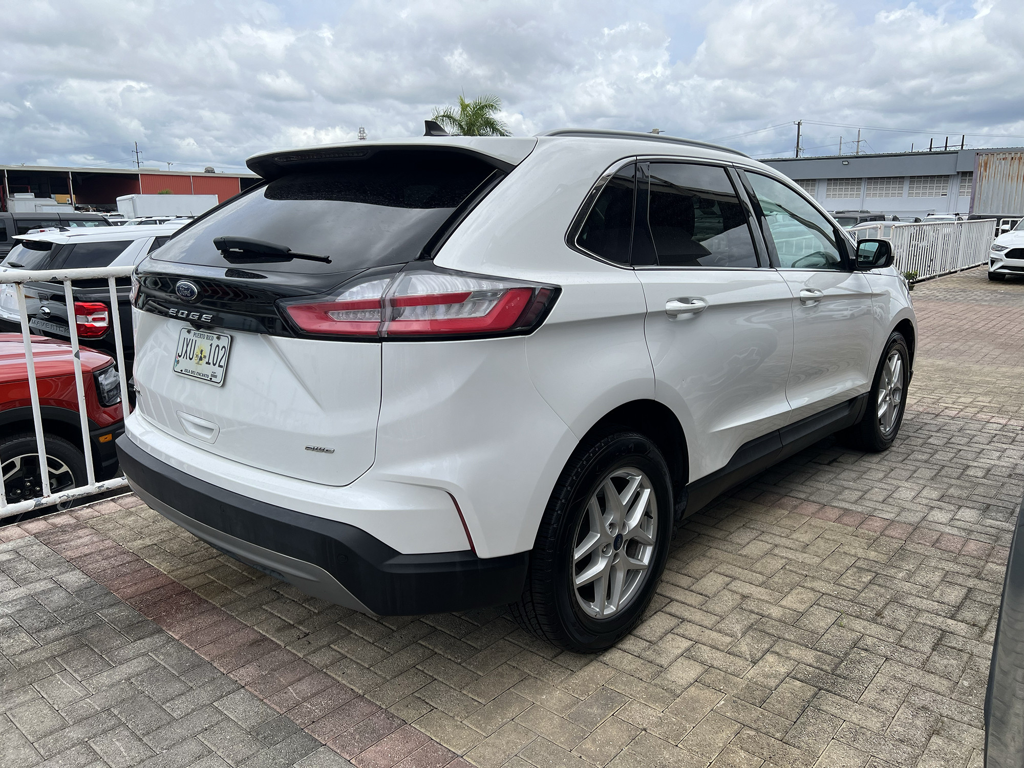 https://assets.dealerappcenter.com/dealergroups/86/vehicles/257626/nHYlsv.jpg
