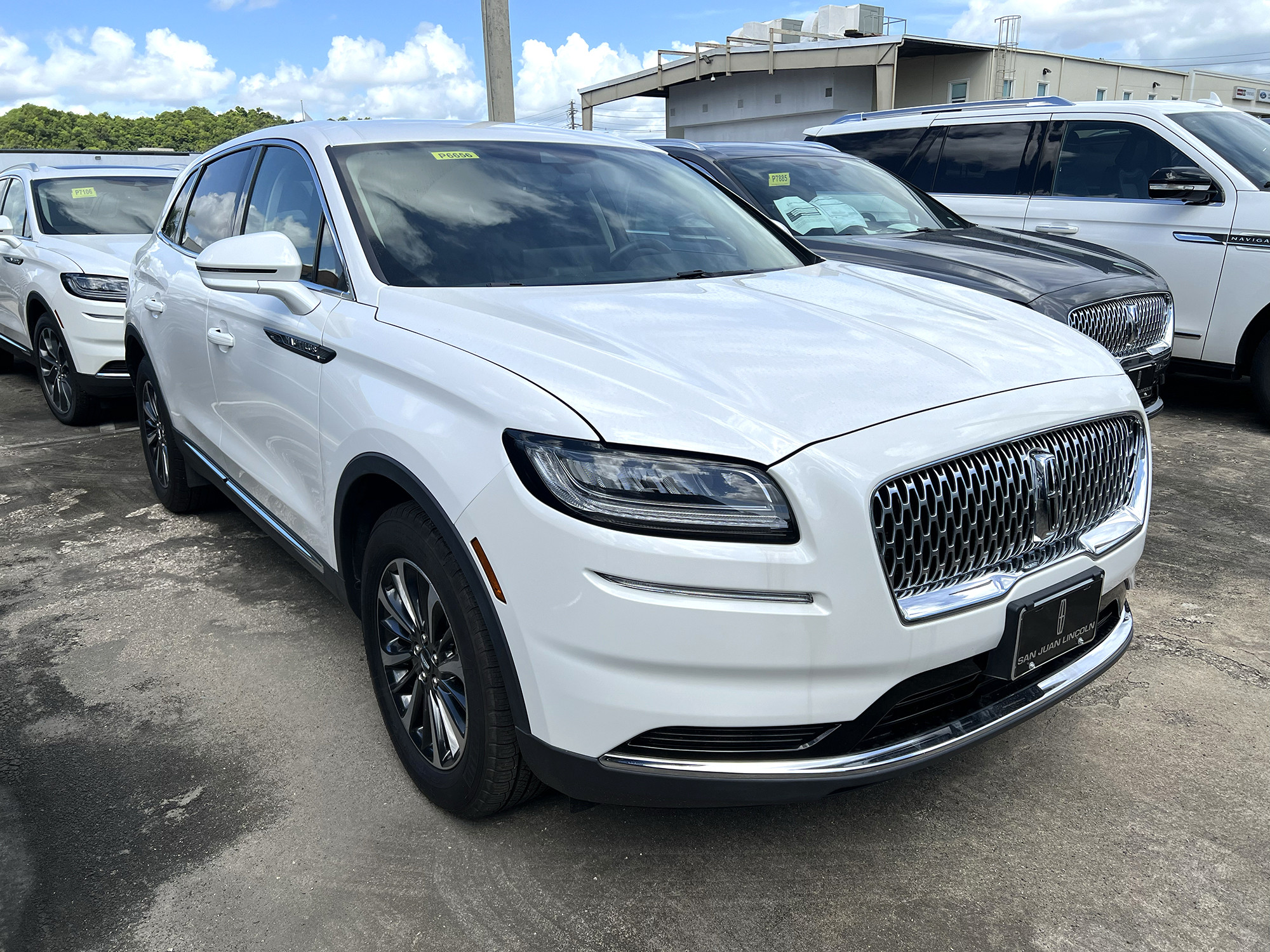 https://assets.dealerappcenter.com/dealergroups/86/vehicles/257635/6fVm66.jpg