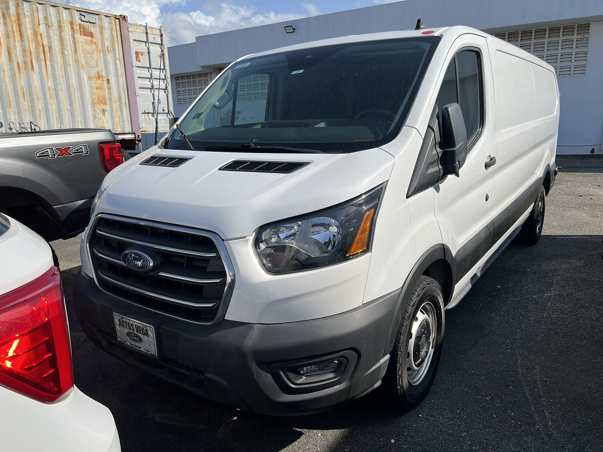 https://assets.dealerappcenter.com/dealergroups/86/vehicles/257639/aQvwmU.jpg