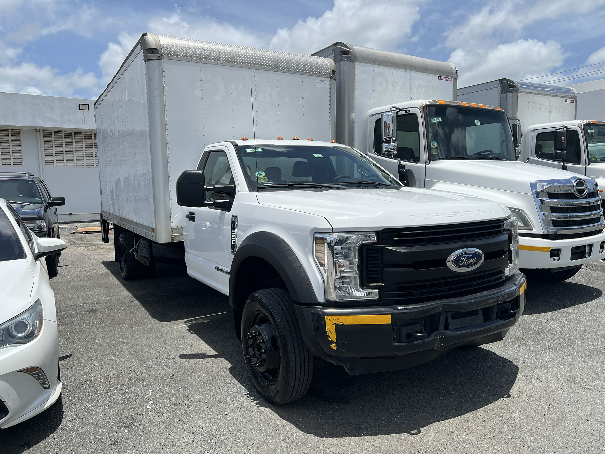https://assets.dealerappcenter.com/dealergroups/86/vehicles/260087/B4tf7L.jpg