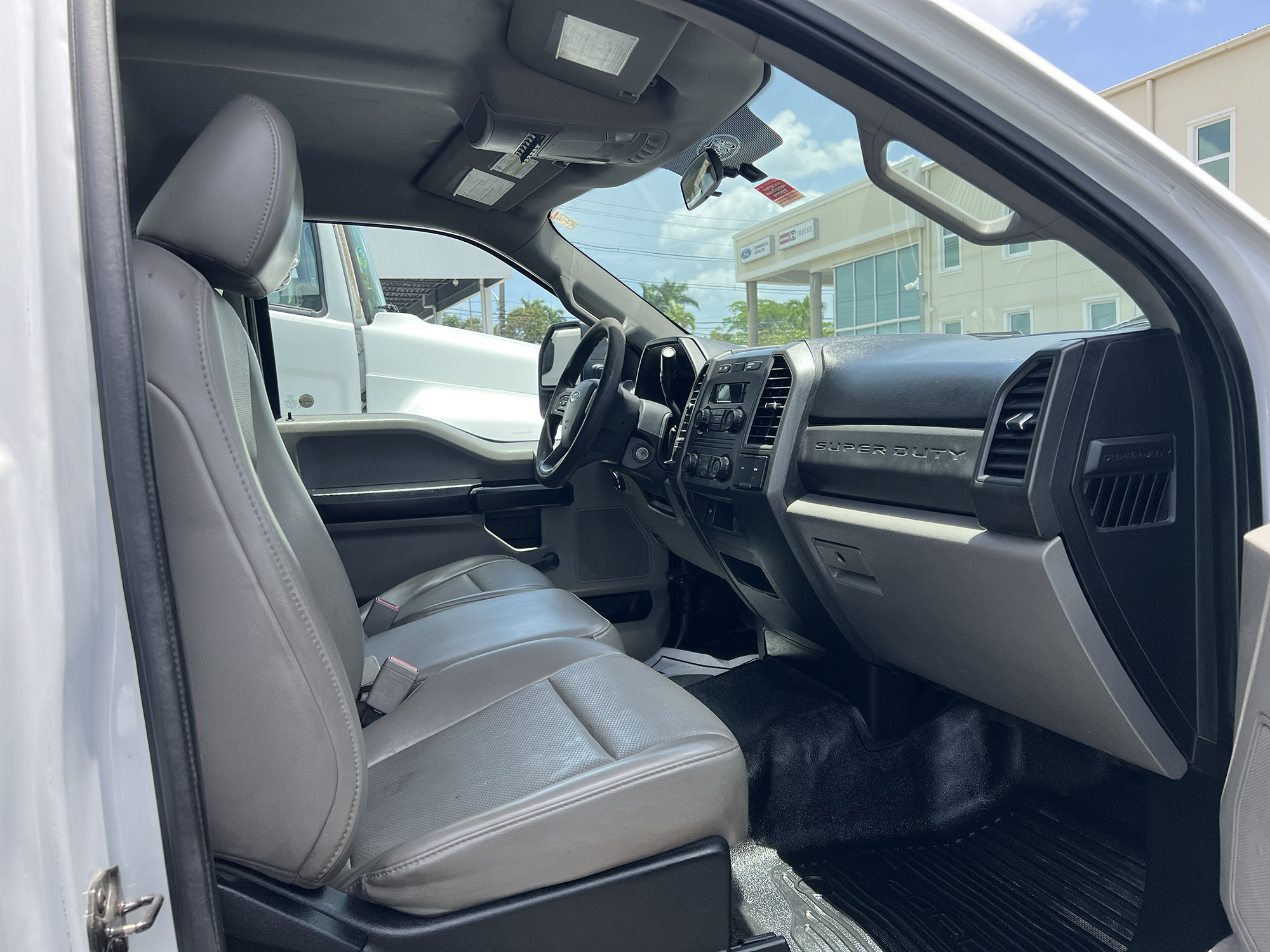 https://assets.dealerappcenter.com/dealergroups/86/vehicles/260087/kwI2JS.jpg