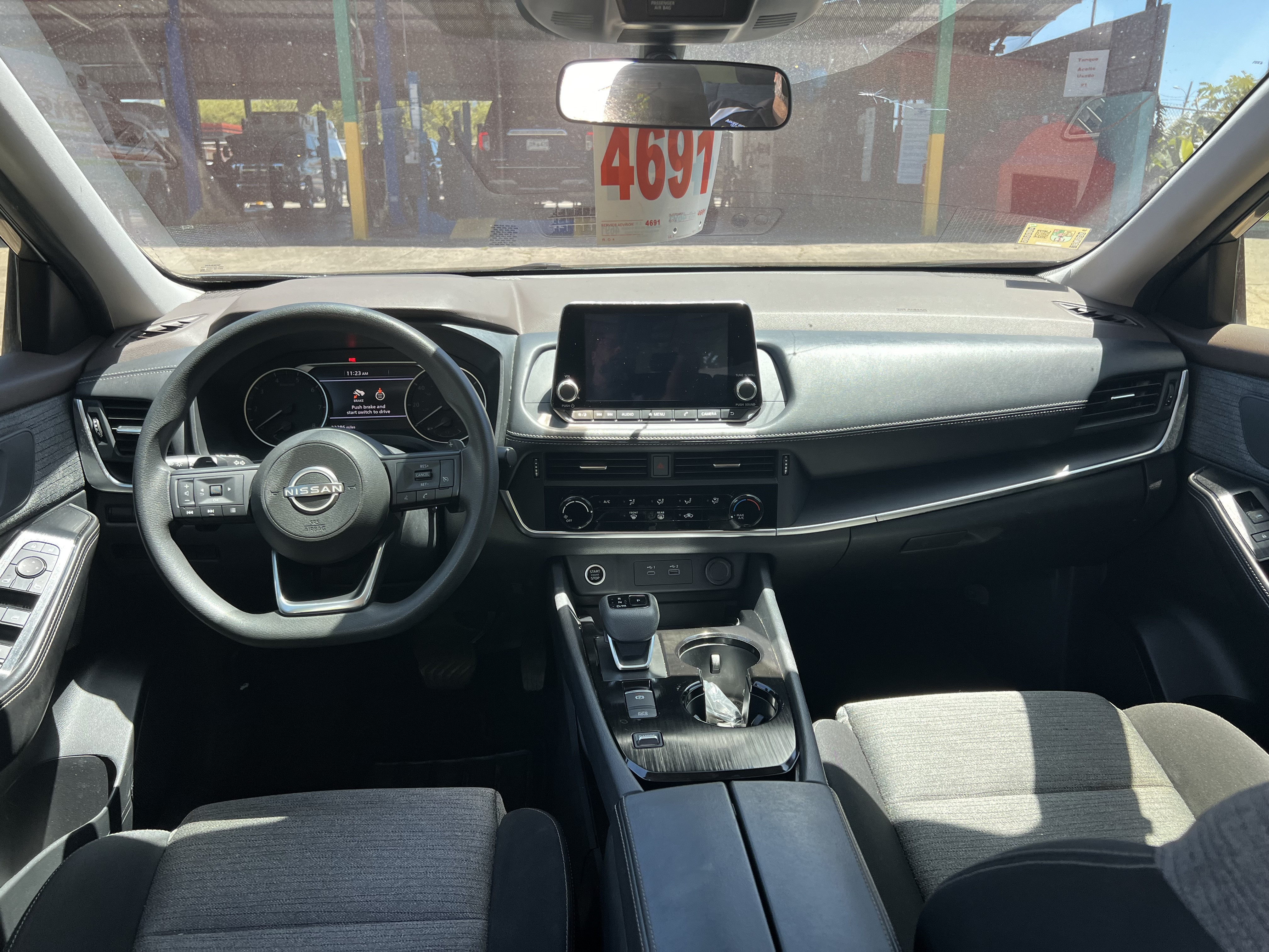 https://assets.dealerappcenter.com/dealergroups/86/vehicles/263429/Xzgnlr.jpeg