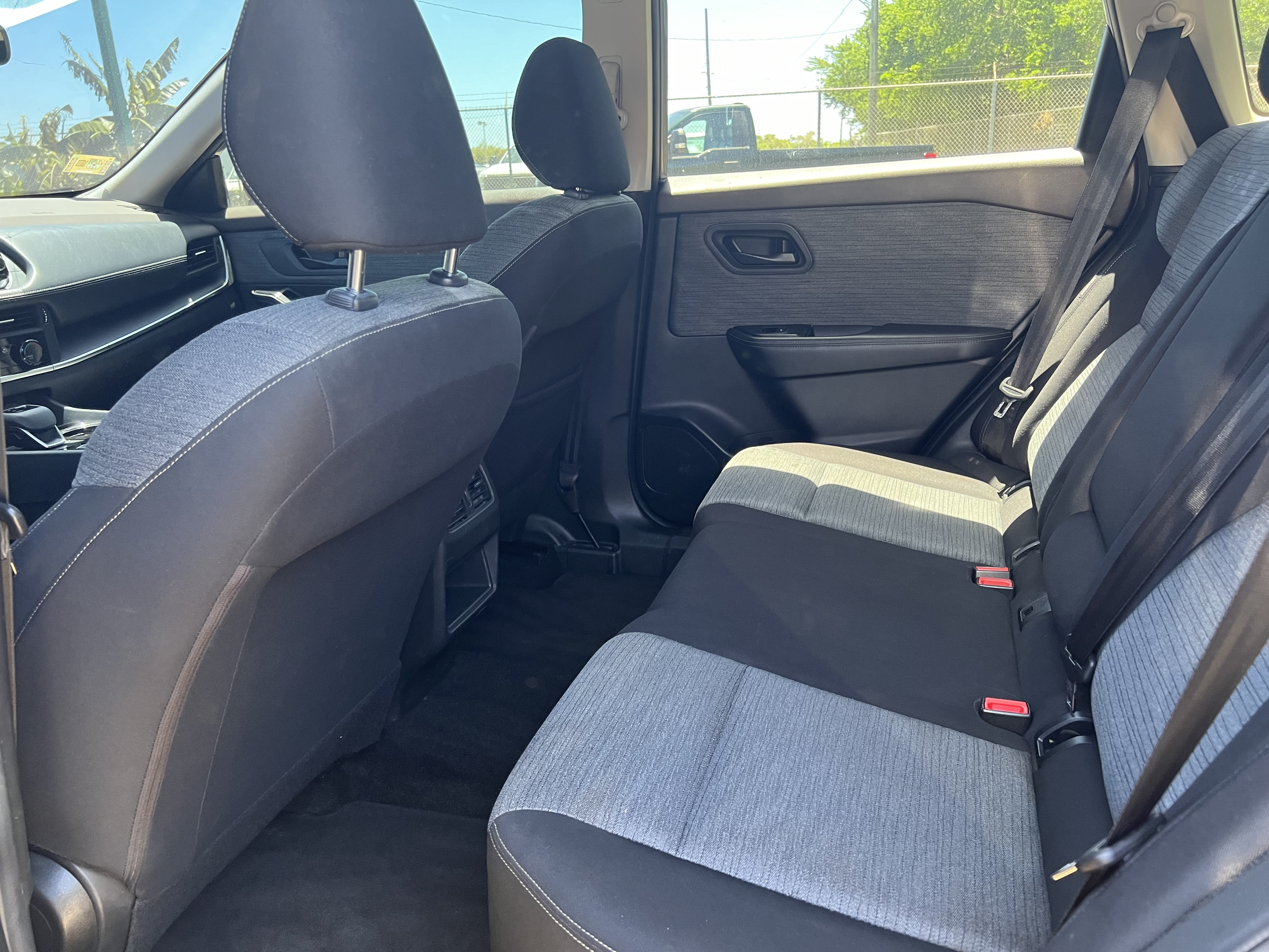 https://assets.dealerappcenter.com/dealergroups/86/vehicles/263429/i41ruc.jpeg