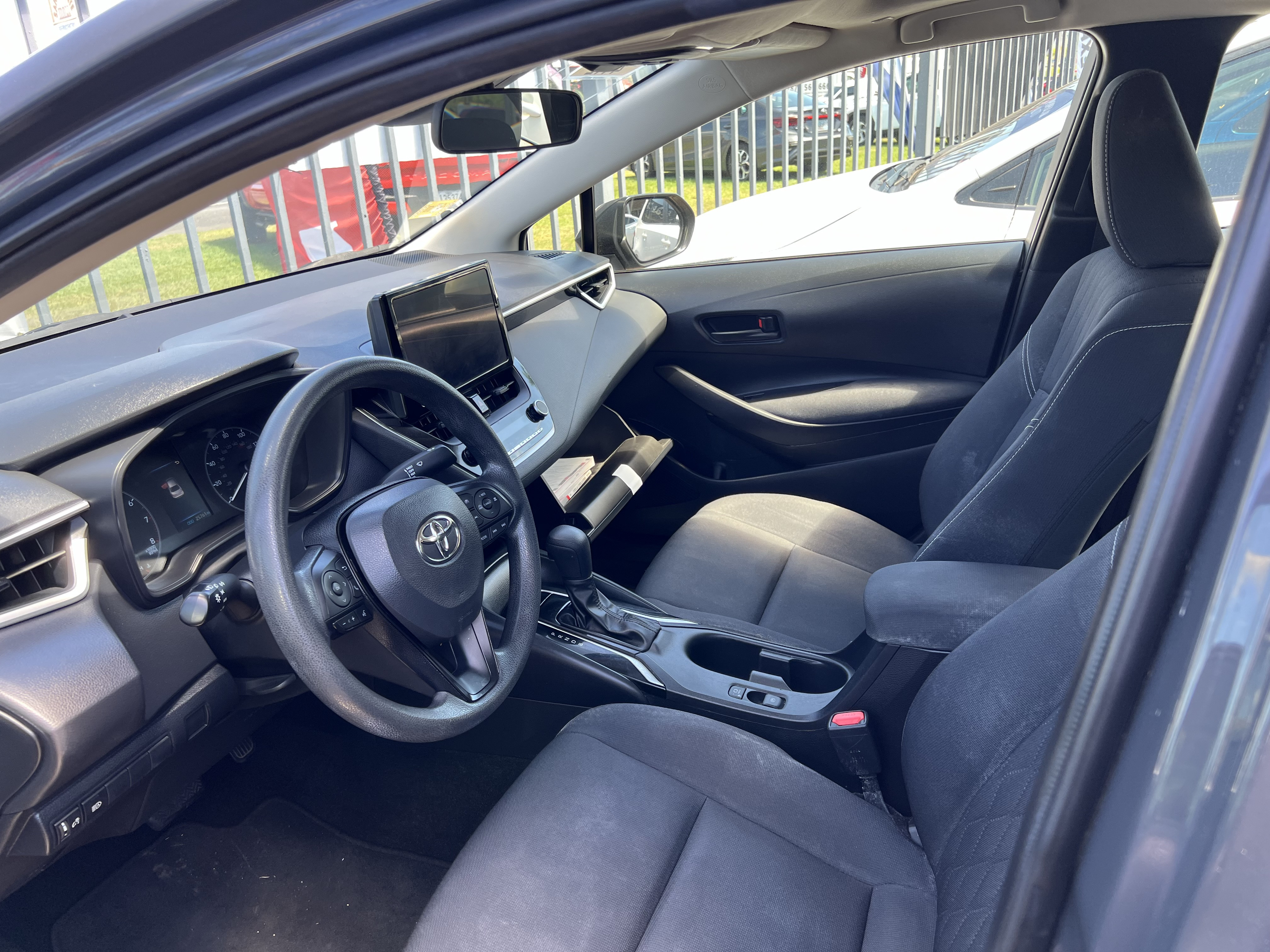 https://assets.dealerappcenter.com/dealergroups/86/vehicles/263432/lqTeJ6.jpeg