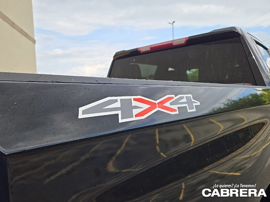 https://assets.dealerappcenter.com/dealergroups/88/vehicles/219032/4R4EUq.jpg