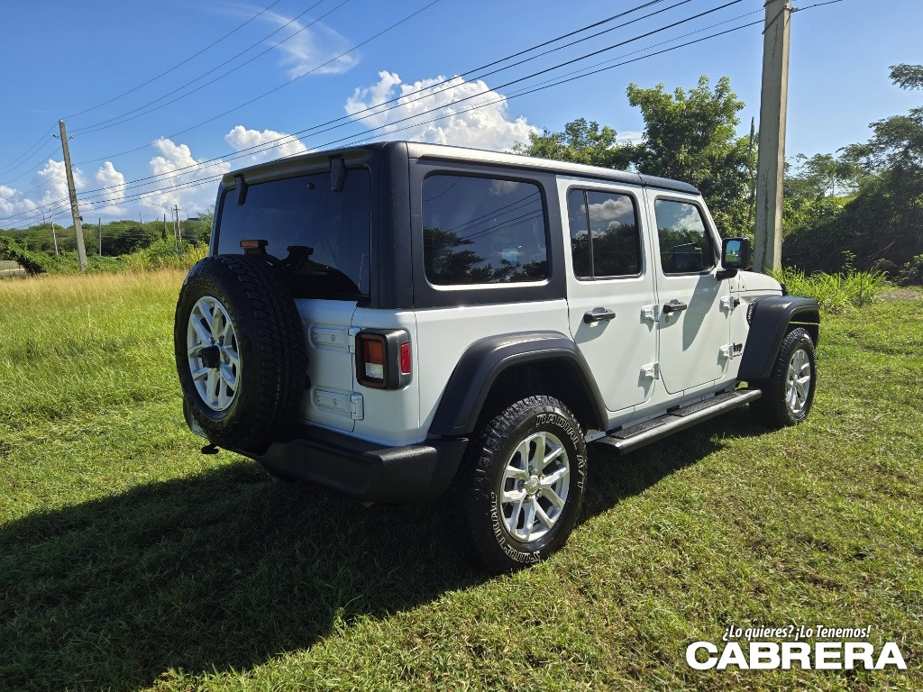 https://assets.dealerappcenter.com/dealergroups/88/vehicles/263462/hdrOZq.jpg