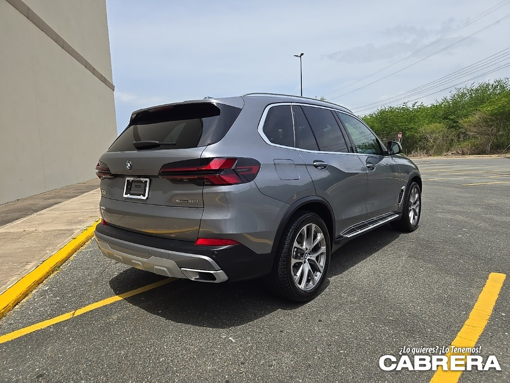 https://assets.dealerappcenter.com/dealergroups/88/vehicles/291775/dvc8Nn.jpg