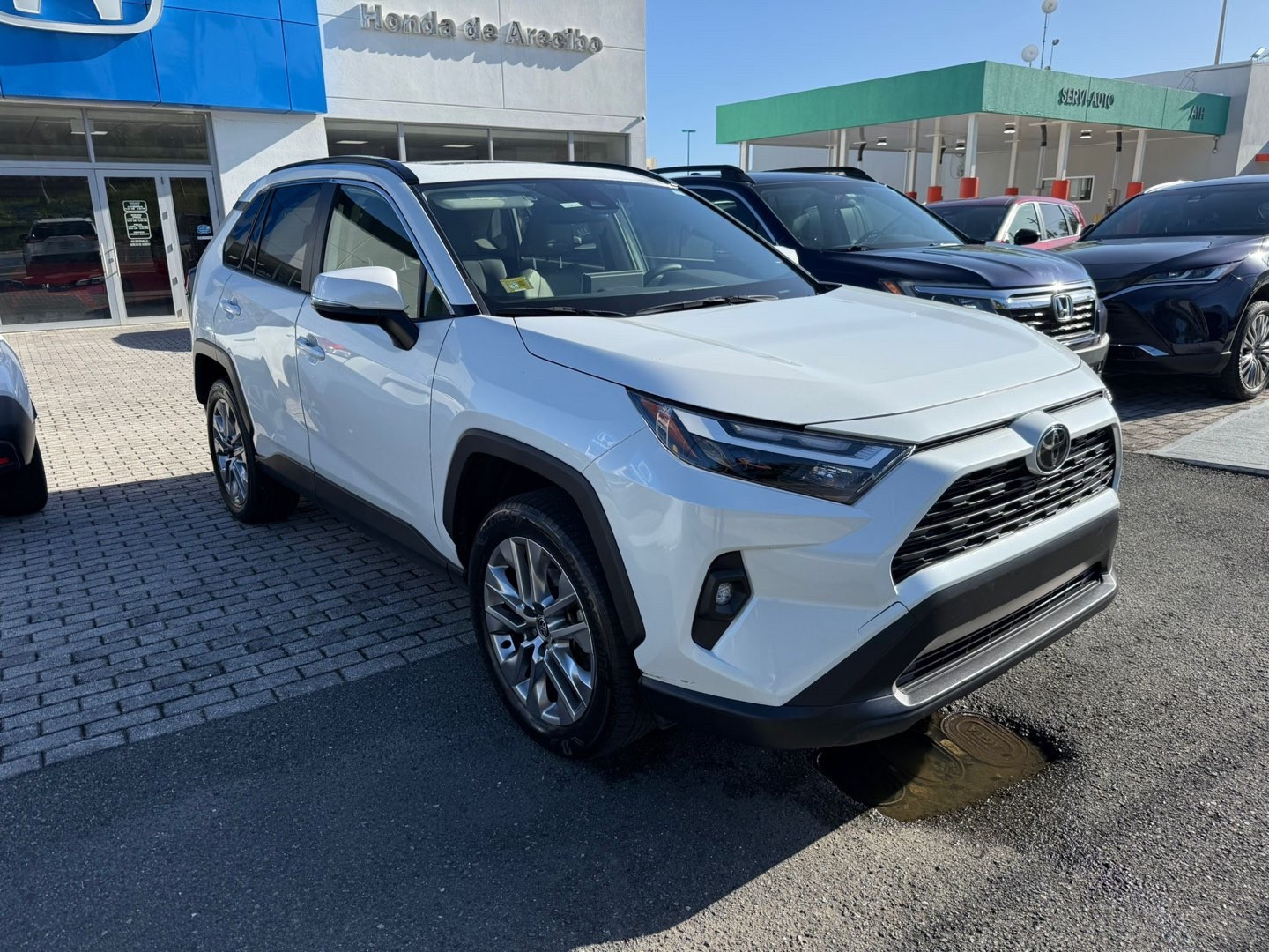 2023 Toyota RAV4 XLE Premium